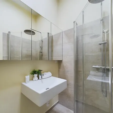 Bright Near The Palace Of Culture & Science By Renters Warsaw