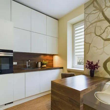 Apartment Bright Near The Palace Of Culture & Science By Renters *