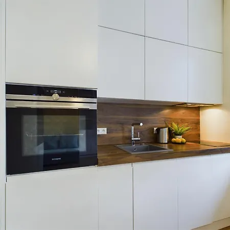 Bright Near The Palace Of Culture & Science By Renters